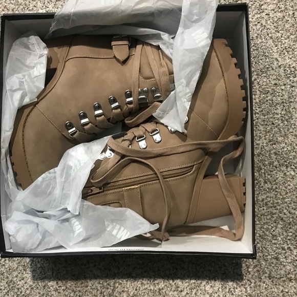 MIA Anna Maria Lug Sole Combat Boot - Picture 2 of 3